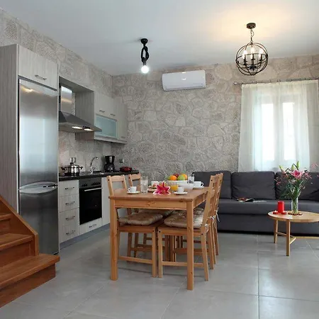 Villa Milos Paradise Luxury Villas *
